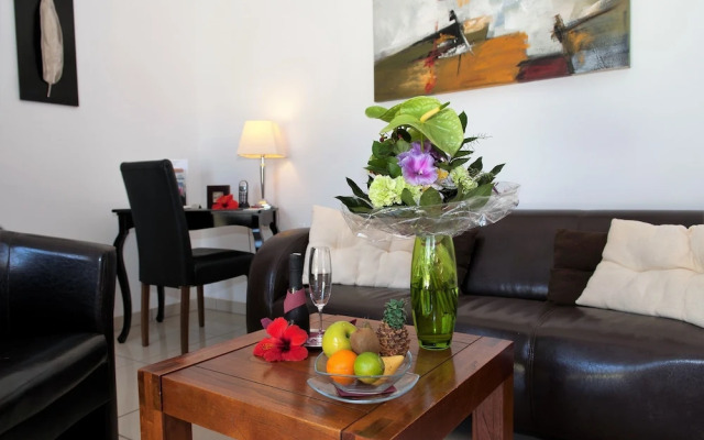 Birdcage Resort - Adult Only