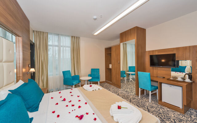 Business Life Hotel Gunesli