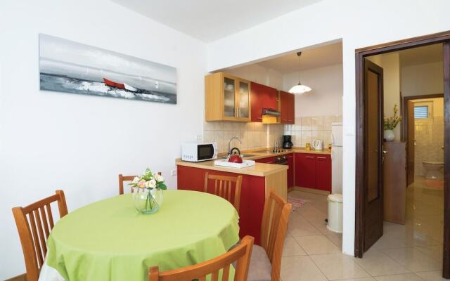 Nice Home in Kozino With 6 Bedrooms and Wifi