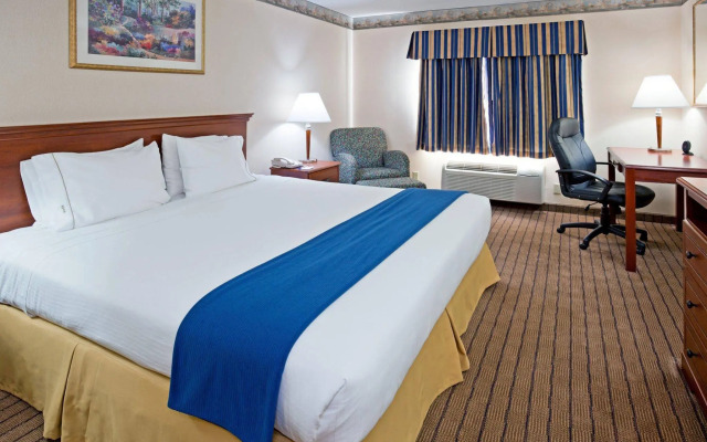 Holiday Inn Express Roseville-St. Paul by IHG