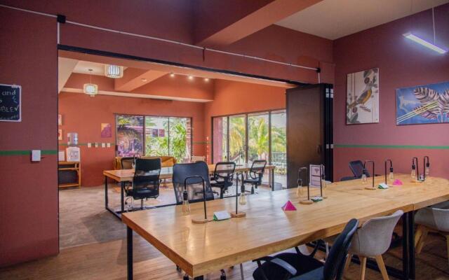 Отель Selina Cancun Laguna Hotel Zone