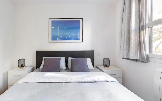 Nice Flat 5 min walking from the sea
