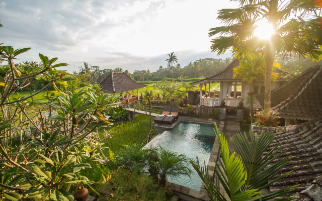 Uma Caming Villas & Gym