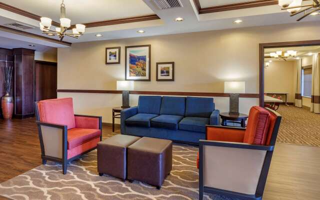 Comfort Inn & Suites Russellville I-40