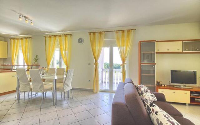 Holiday Home Nina&Tea