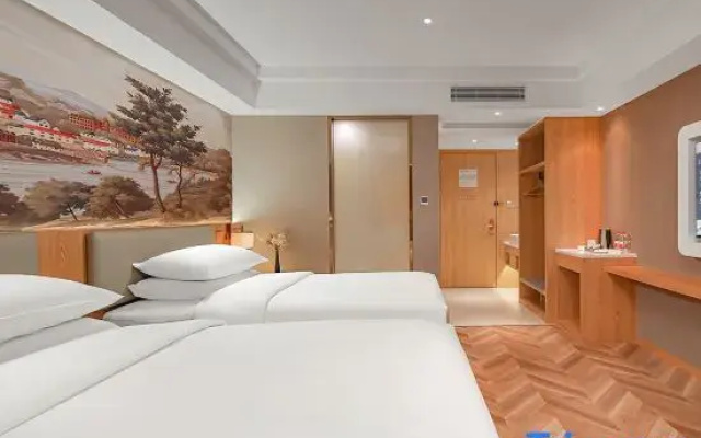 Vienna Classic Hotel (Ningbo University Kongpu subway station hotel)