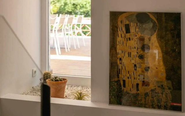 Newly renovated room w Pool y BikeParking