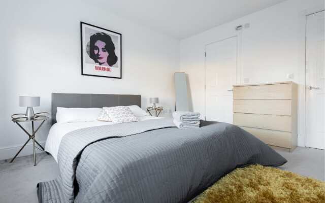 The Blue Compass - Modern & Central 4BDR Townhouse with Garden