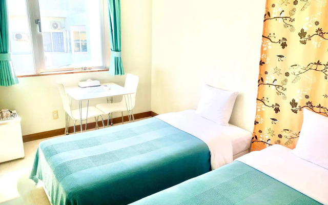 Hotel Happy Holiday Ishigakijima