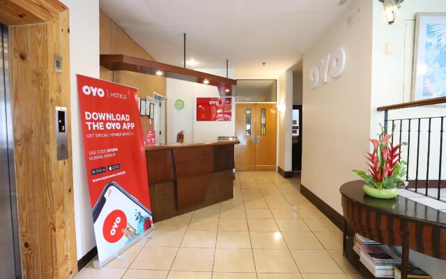 OYO 210 Apple Tree Suites
