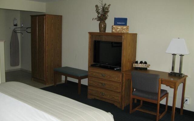 Hanging Lake Inn