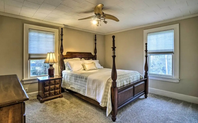 Charming & Family-friendly Zanesville Home!