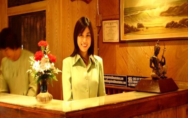 Bangkok Sahara Hotel