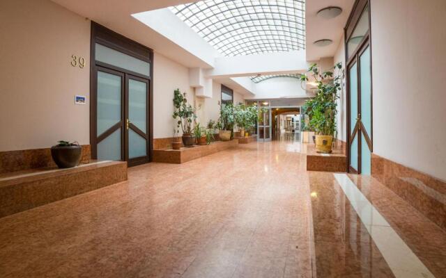 Galeria Italiana Apartments