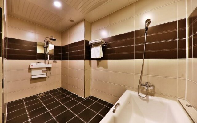 Cheongju The Mark Hotel