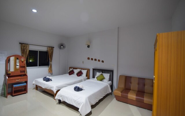 Pinthong Resort - Adults Only