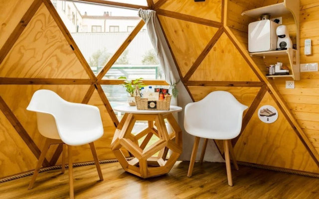 Igloo Rooms