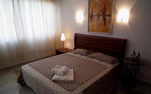 Sandy Beach Apartment 13