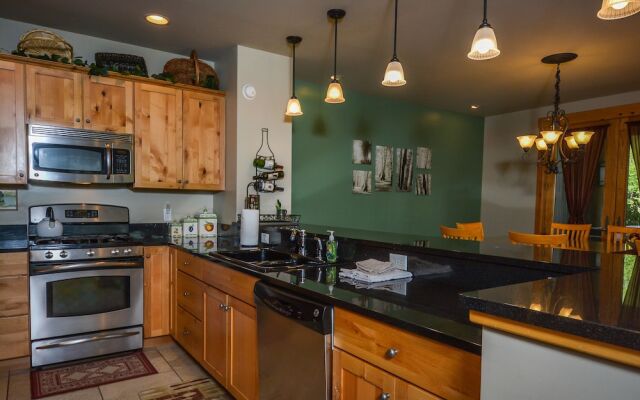 Touch the Sky 4 Bedroom Townhome