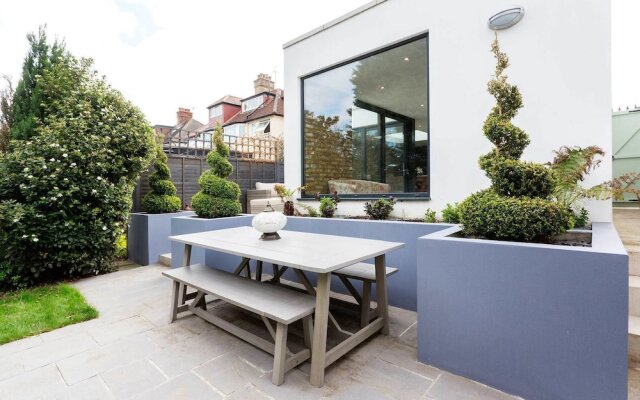 Bespoke Wimbledon Retreat