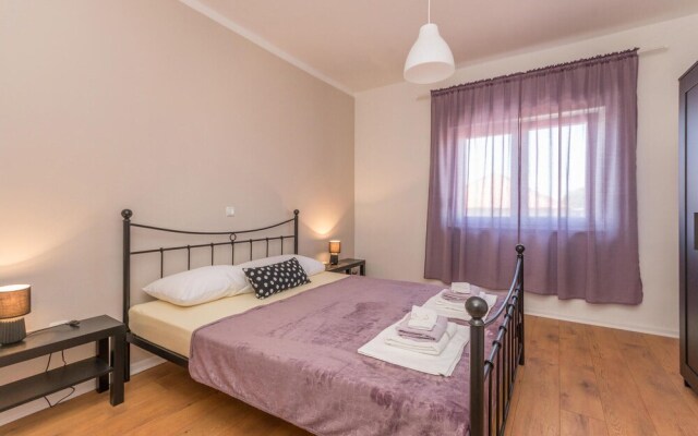 Beautiful Home in Zadar With 6 Bedrooms and Wifi