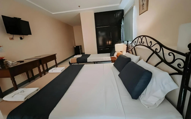 Fuente Hotel De Cebu