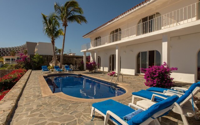 Family&Groups Steps from Beach, Villa Oceano, 4 BR