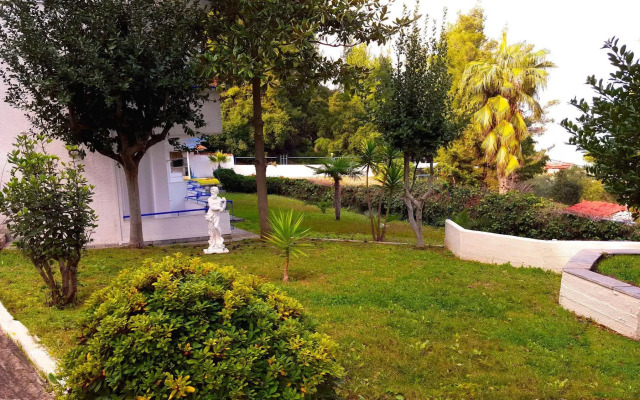 Roditsa Patritsia Apartments