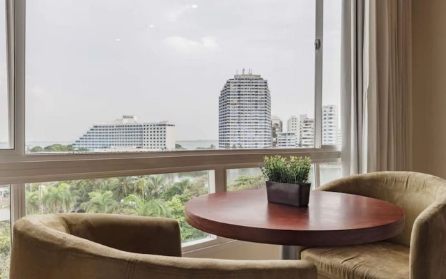 Hotel Cerca al Mar HC-F Con Desayuno