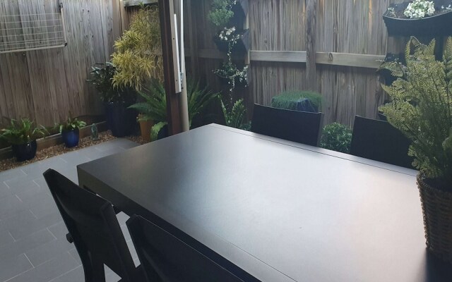 1 BDR Sea Side Guesthouse