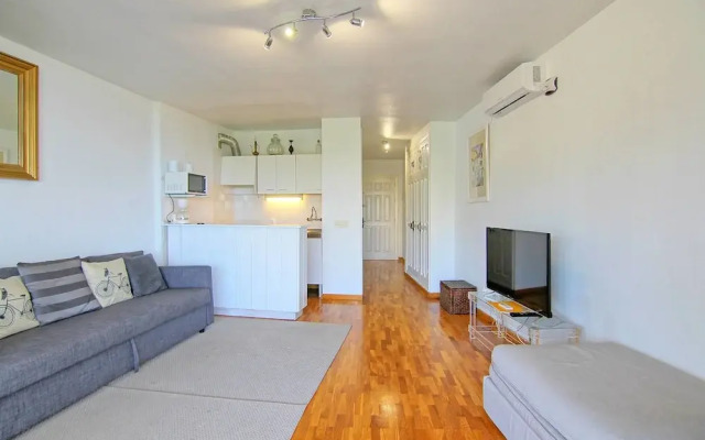 Luna Beach Studio 210