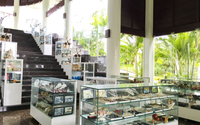Carmelina Beach Resort