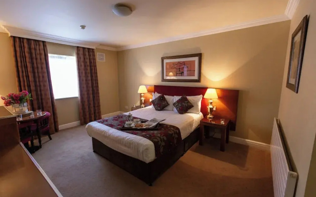 Hamlet Court Hotel