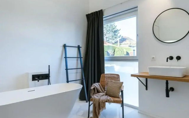 Stylish Holiday Home Close to the Beach