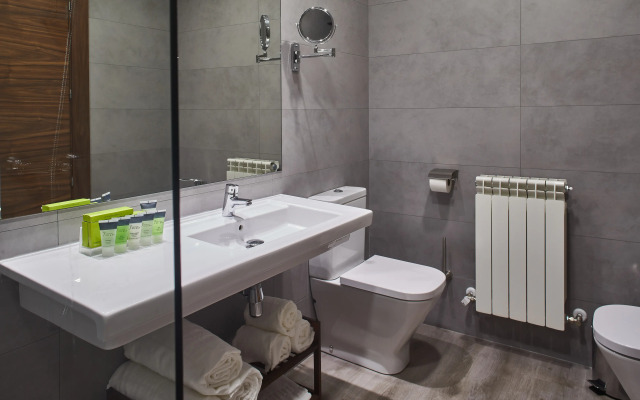 Hotel Silken Rona Dalba