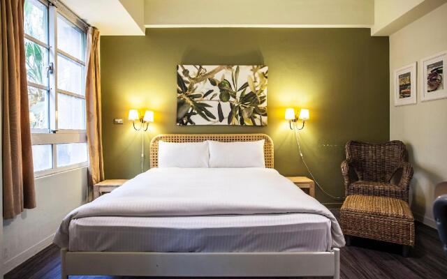 Tomer Hostel