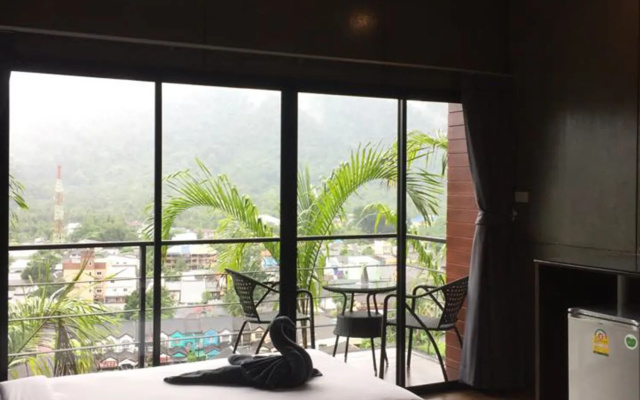 Blue Mountain Phangnga Resort