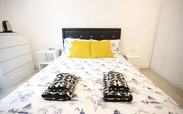 Luxury London Apartment With 5 Bedrooms