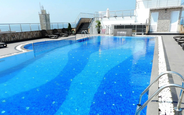 Pearl City Hotel