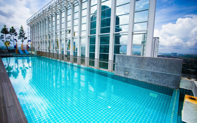 Cozy contemporary homestay @ Suasana suites