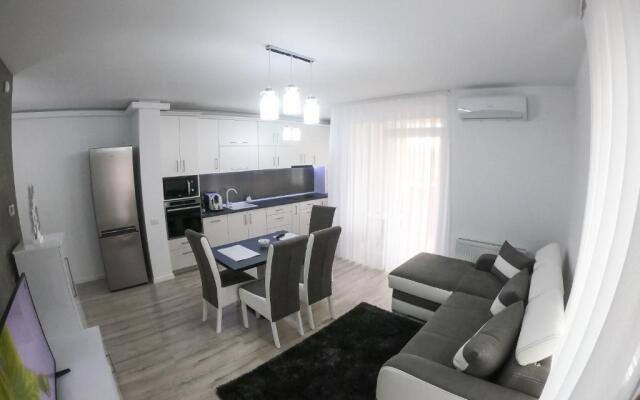 Central modern residence in Oradea
