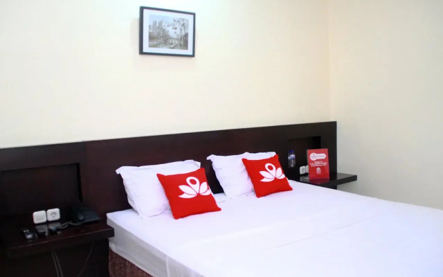 Family Guest House Surabaya by Zen Rooms