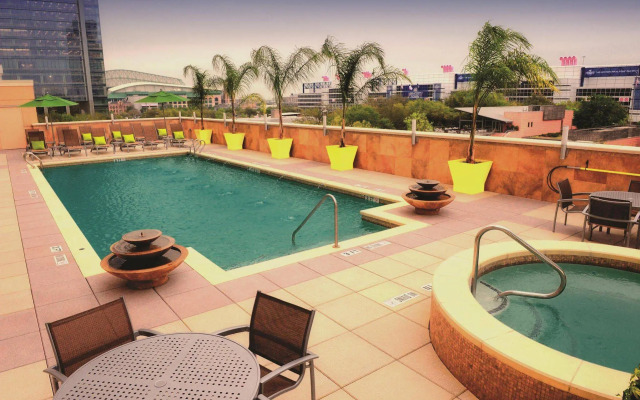 Embassy Suites Houston Downtown