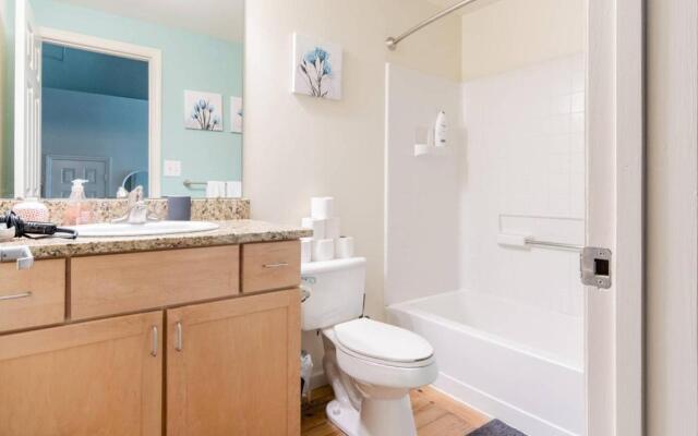 Trifecta 2BR Modern & Spacious Superhost