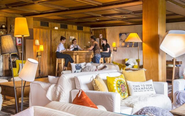 Hôtel Les Roches Fleuries