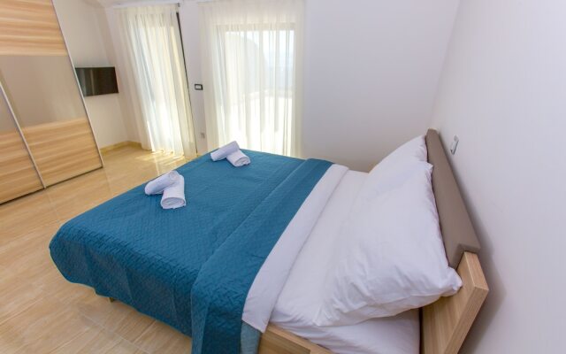 Luxury ApartHotel Makarska