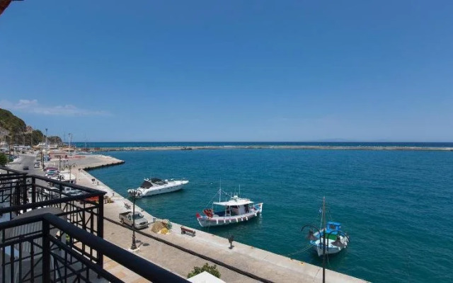 Samaina Port