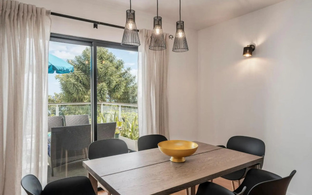 Barreiros II by An Island Apart