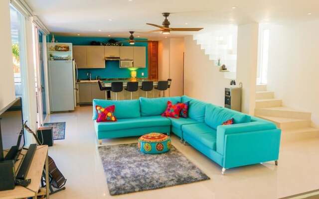 Casa de la Luna Loca by Skyrun