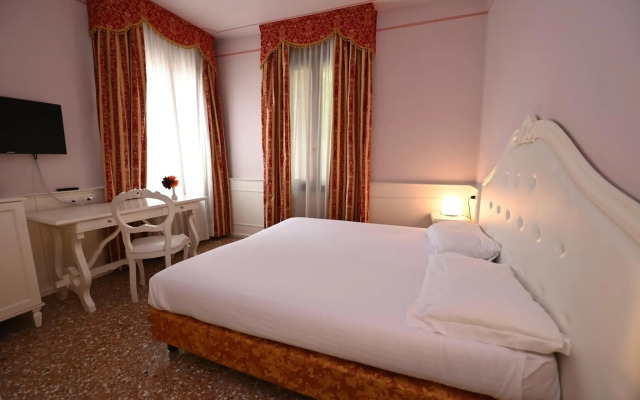 Hotel Villa Patriarca